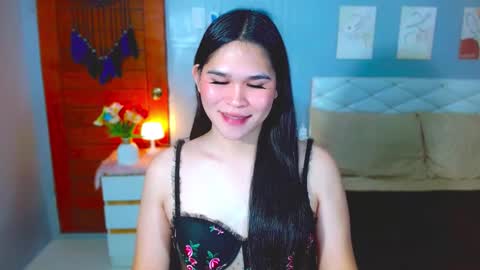 serenastra online show from March 1, 6:58 pm