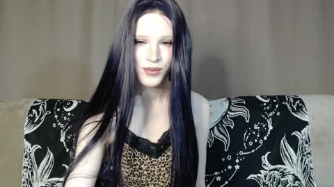 Nextdoor Princess online show from April 26, 10:13 am