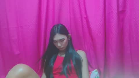 sexyhornyts4u online show from April 14, 1:05 pm