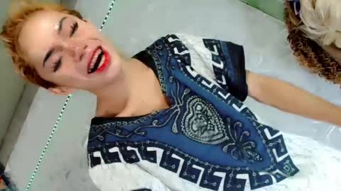 Snapshot of sexyhotbabe18 chatting on January 18, 9:21 pm sexyhotbabe18 online show from January 18, 9:21 pm