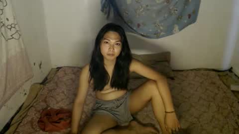 sexypetiteraine online show from June 3, 2:33 pm