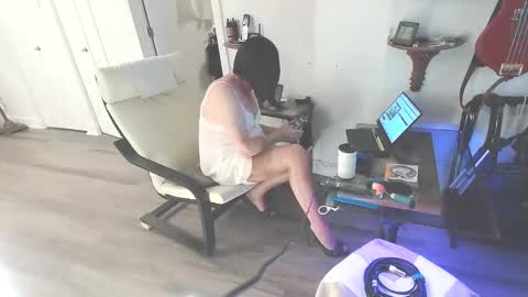 CD    Jeanne online show from October 23, 7:56 am