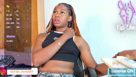 shenielxxx online show from February 19, 2:46 pm