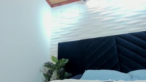 SImon Duran online show from February 16, 8:01 am