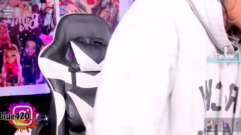 blue online show from February 7, 9:04 am