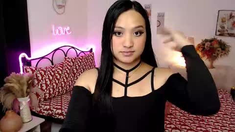 Queen Cyrine online show from November 4, 9:41 am