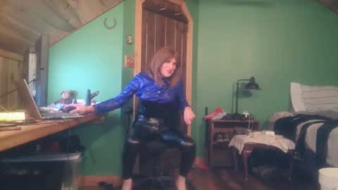 Snapshot of slutjennifertransxx chatting on September 21, 2:39 am slutjennifertransxx online show from September 21, 2:39 am