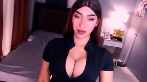 smasherqueen online show from April 9, 1:06 pm