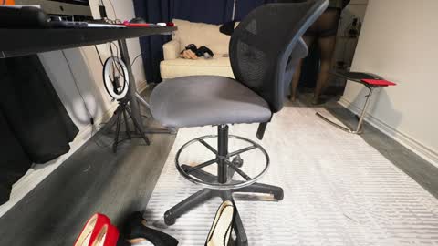 Snapshot of snookieq chatting on January 2, 2:46 pm MISS SISSY CHERI online show from January 2, 2:46 pm