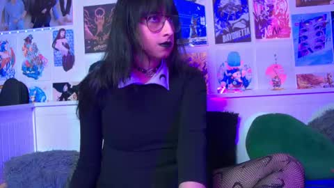 Snapshot of snowblack_ chatting on February 16, 10:21 pm Snow and Bubble online show from February 16, 10:21 pm