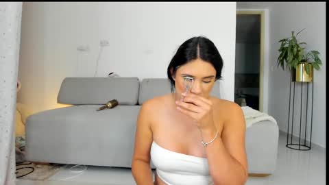 Snapshot of sofia_rivers_ chatting on October 2, 12:33 am sofia_rivers_ online show from October 2, 12:33 am