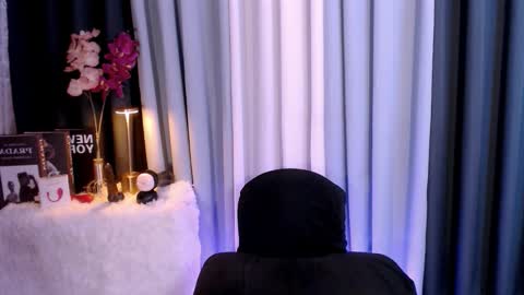 solen_304 online show from March 26, 12:09 pm