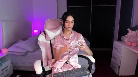    online show from July 2, 3:23 am