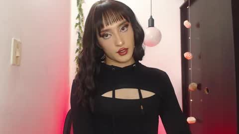 Sophie online show from February 15, 6:55 pm