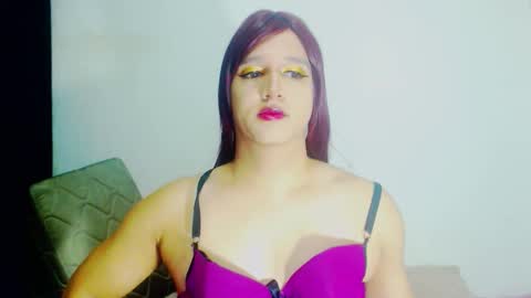 sophiehillsxo online show from November 14, 8:44 am