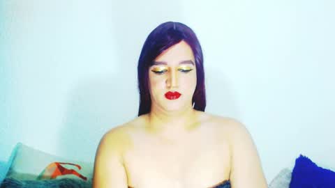 sophiehillsxo online show from April 14, 12:37 am