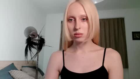 sora999999999 online show from March 16, 6:11 pm