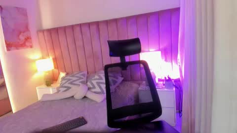 STEFANY online show from March 25, 9:19 pm