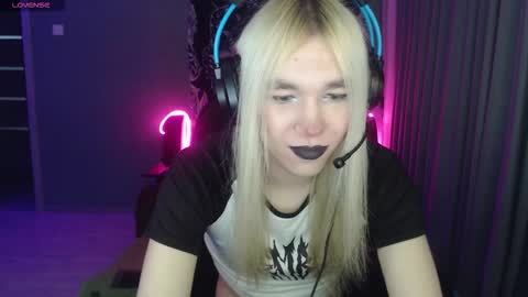 Steve online show from February 3, 5:40 pm