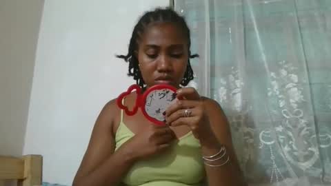 surbelle online show from February 26, 2:33 pm