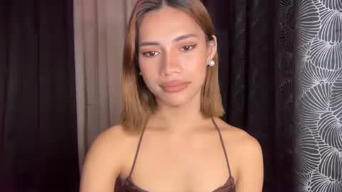 sweet_nikki03 online show from November 24, 6:10 pm