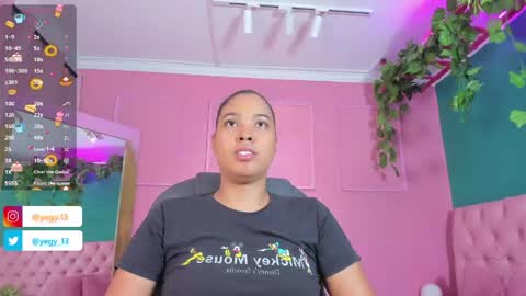 Yeileen online show from April 25, 8:17 pm