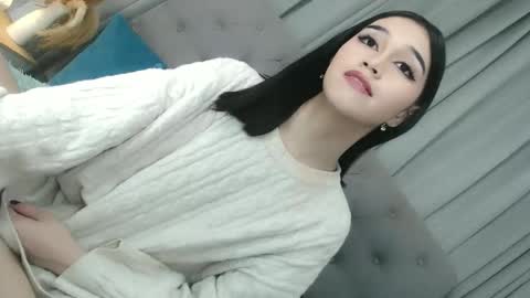 sweet_tatiana28 online show from April 4, 9:34 pm