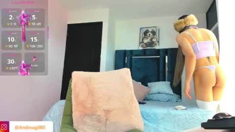 Andrea Cheryl GiLandreagil80 In Instagram online show from March 27, 6:20 pm