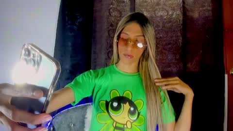 Amelia online show from April 5, 3:21 pm