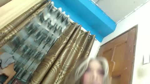 Snapshot of sweetkylecum chatting on March 3, 7:28 am sweetkylecum online show from March 3, 7:28 am