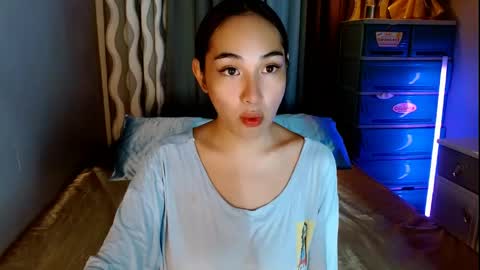 Lilly online show from May 24, 4:09 am