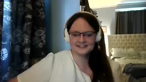sylviexxxfun online show from June 1, 5:14 pm