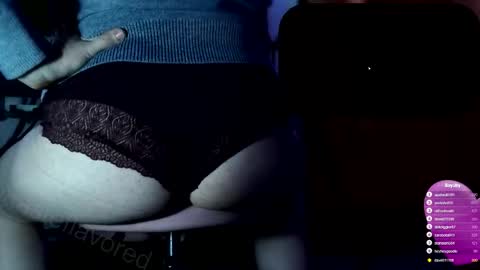 Snapshot of tasteflavored_femboy chatting on November 1, 7:50 am Taste online show from November 1, 7:50 am