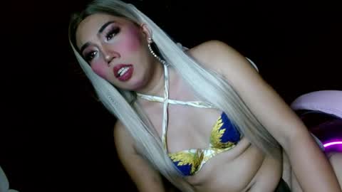 temptressxx_69 online show from July 17, 12:33 pm