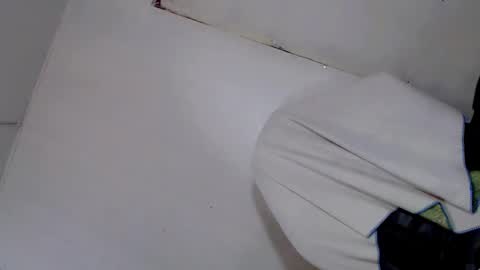 Snapshot of tgirl_luna69 chatting on February 15, 4:58 am Luna online show from February 15, 4:58 am