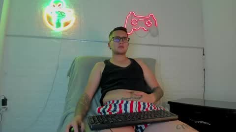 Theo online show from April 26, 11:30 am