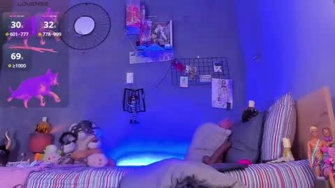                online show from October 25, 8:09 am