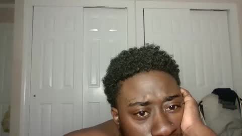 tmanchocolate1227 online show from October 27, 5:04 am