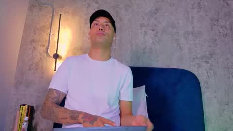 Tommy online show from February 24, 8:02 pm