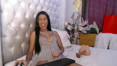 transbanana484322 online show from October 10, 2:23 am