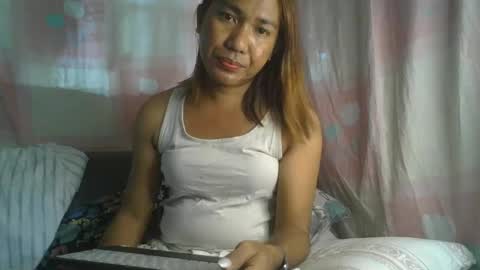 Snapshot of transhottie28 chatting on February 3, 11:26 pm transhottie28 online show from February 3, 11:26 pm