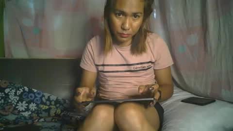 Snapshot of transhottie28 chatting on February 17, 10:14 pm transhottie28 online show from February 17, 10:14 pm