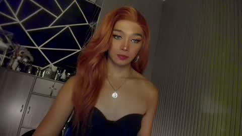 Ms Ella online show from December 4, 3:04 pm