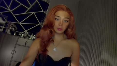 Ms Ella online show from December 15, 3:09 pm