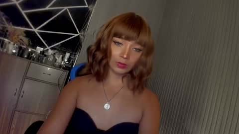 Ms Ella online show from February 11, 2:24 pm