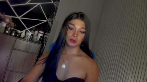 Ms Ella online show from February 17, 2:04 pm