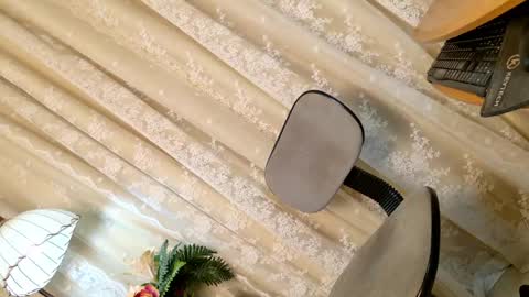 Chloe online show from April 21, 7:59 am