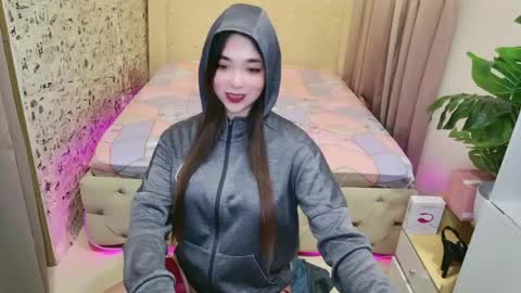 ts_yoshi_ online show from March 2, 6:04 pm