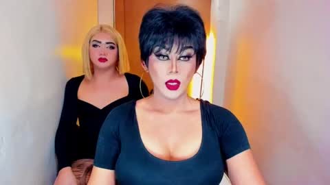 Nicoleeee online show from April 16, 12:33 am