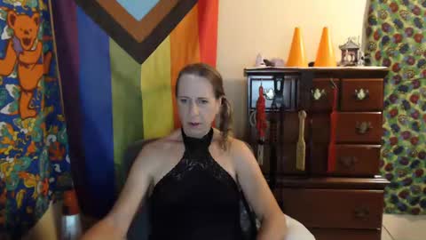 Snapshot of twocumkerry chatting on October 23, 9:46 am twocumkerry online show from October 23, 9:46 am